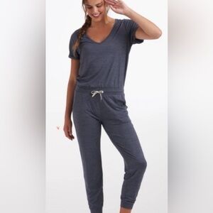 Vuori All day Jumpsuit Small